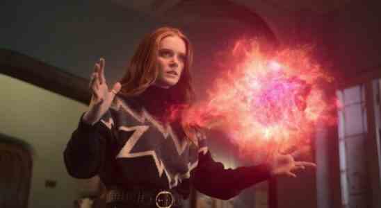 Abigail Cowen using her powers in Fate: The Winx Saga