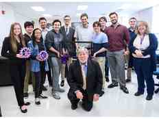 Les étudiants de HPU apprennent du co-fondateur d'Apple, Steve Wozniak