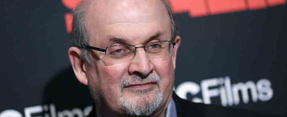 Salman Rushdie révèle qu'il a fait des cauchemars "effrayants" après une attaque au couteau "colossale"