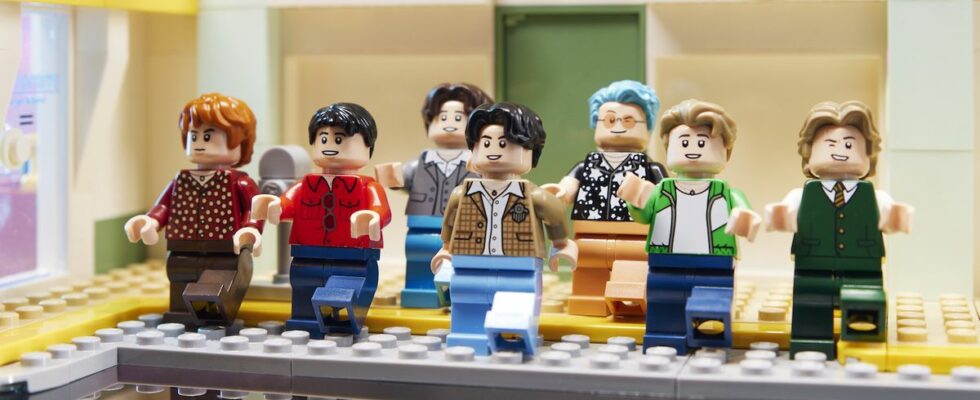 L'ensemble BTS de LEGO avec de toutes nouvelles figurines du groupe est enfin en vente
