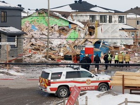 Une photo d'archive montre des intervenants d'urgence sur les lieux de l'explosion d'Orléans le 13 février.
