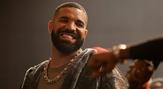 Drake annonce les dates de la tournée 2023 de "It's All a Blur"