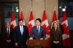 Le premier ministre Justin Trudeau prend la parole lors d'une conférence de presse sur la colline du Parlement à Ottawa le lundi 6 mars 2023. Trudeau demande au comité de parlementaires qui examine les questions de sécurité nationale et au chien de garde du renseignement national d'enquêter de manière indépendante sur les préoccupations concernant l'ingérence étrangère au Canada . 