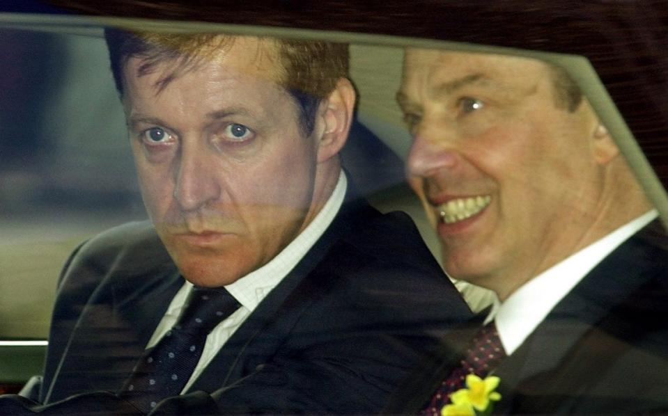 Alastair Campbell photographié avec Sir Tony Blair en 2001 – Ben Curtis/PA