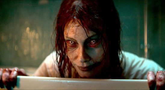 Critique d'Evil Dead Rise : gore joyeux pour les fans de films d'horreur