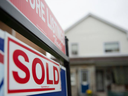 Les nouveaux acheteurs de maison ressentent de plus en plus les effets de la hausse des taux d'intérêt.