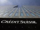 Le Credit Suisse est la première grande banque mondiale à avoir reçu une bouée de sauvetage d'urgence depuis la crise financière de 2008.