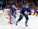 Le défenseur Justin Holl et le gardien Matt Murray seront surveillés de près au cours des 18 derniers matchs des Leafs alors qu'ils tentent de solidifier leurs rôles pour les séries éliminatoires.