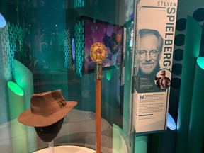 Le fedora d'Indiana Jones fait partie de la vaste collection de souvenirs de MoPOP.  Lance Hornby/Soleil de Toronto