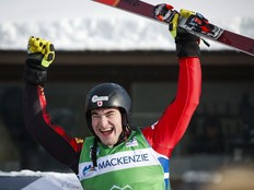 Le Canadien Reece Howden remporte l'or en Coupe du monde de ski cross pour enfermer Crystal Globe