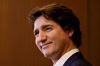 Le premier ministre du Canada Justin Trudeau participe à une conférence de presse sur la Colline du Parlement à Ottawa le 17 février 2023.