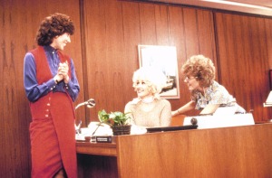 NEUF À CINQ, (aka 9 À 5), de gauche à droite : Lily Tomlin, Dolly Parton, Jane Fonda, 1980, TM & Copyright © 20th Century Fox Film Corp./avec la permission d'Everett Collection