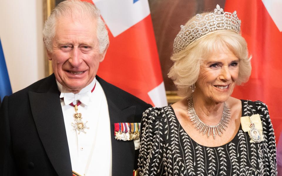 Le roi Charles III et Camilla, reine consort, assistent à un banquet d'État au Schloss Bellevue, organisé par le président Frank-Walter Steinmeier et son épouse Elke - WireImage