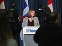La mairesse par intérim de Toronto, Jennifer McKelvie, a accusé la ministre des Finances, Chrystia Freeland, d'avoir ignoré les appels à l'aide de la ville dans le budget fédéral. 