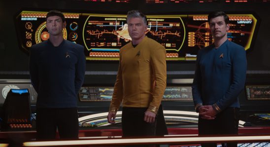 Alex Kurtzman dit que les croisements de Star Trek ne se produiront que si l'histoire le dicte