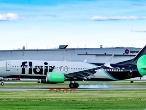 Certains passagers disent qu'ils n'ont pas encore été remboursés pour les annulations de vols par Flair Airlines causées par la saisie de quatre de ses avions au début du mois.