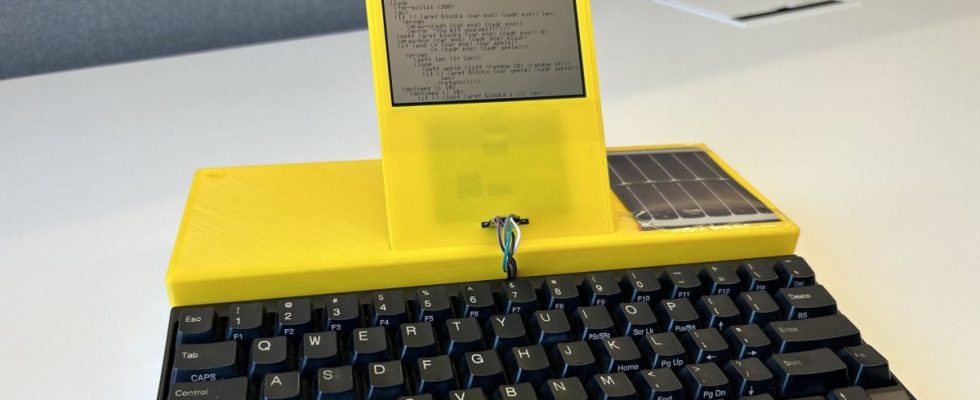 Cet "ordinateur portable" a une autonomie de deux ans, mais nous ne savons pas s'il fonctionne bien avec Cyberpunk