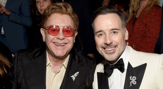 David Furnish dénonce la législation anti-LGBTQ lors de la soirée des Oscars d'Elton John : "Ce sont juste des politiciens qui essaient de marquer des points"