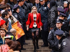 Lady Gaga se produit pendant le tournage du film 
