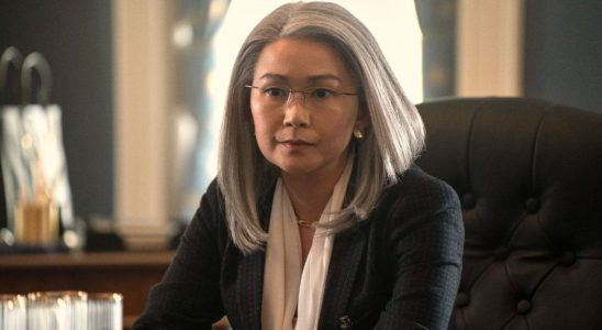 Hong Chau de l'agent de nuit explique ce qui l'a attirée vers le thriller Netflix et comment elle a abordé son personnage louche