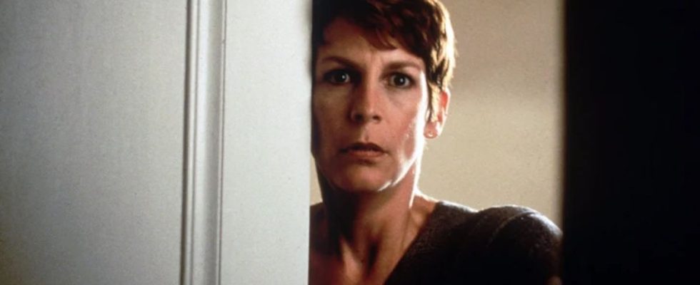 Jamie Lee Curtis as Laurie Strode in Halloween H20: 20 Years Later