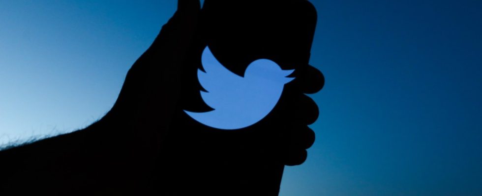 La politique mise à jour de Twitter sur les discours violents de « tolérance zéro » interdit les « souhaits de nuire » et l'incitation aux crimes de guerre ou au génocide