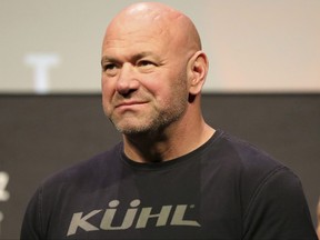 Le président de l'UFC, Dana White, assiste à la cérémonie de pesée pour l'événement d'arts martiaux mixtes UFC sur ABC 3 le 15 juillet 2022 à Elmont, NY.
