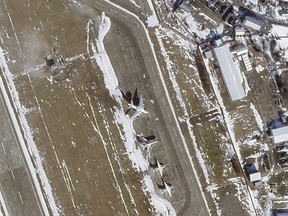 Cette image satellite de Planet Labs PBC montre un avion d'alerte précoce Beriev A-50, au centre, à la base aérienne de Machulishchy près de Minsk, en Biélorussie, le 19 février 2023.