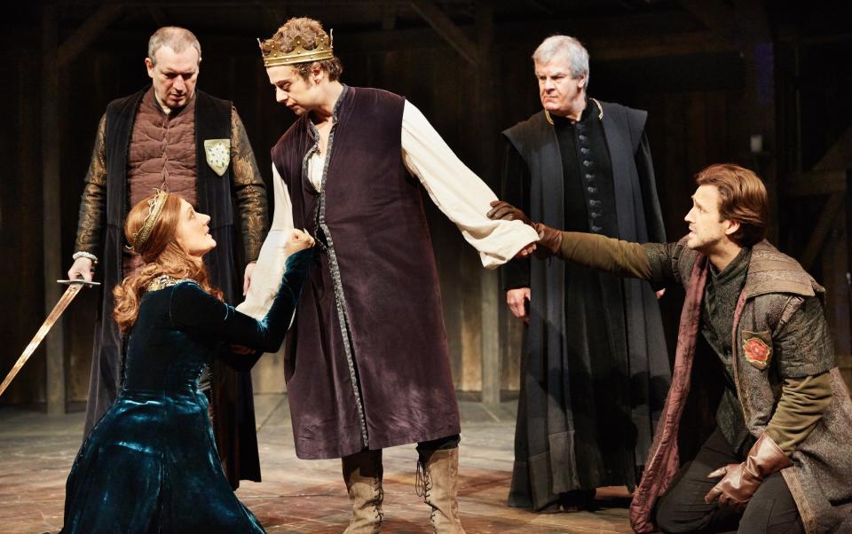 Joely Richardson dans le rôle de Margaret dans The Wars of the Roses, au Kingston Theatre en 2015 - Mark Douet