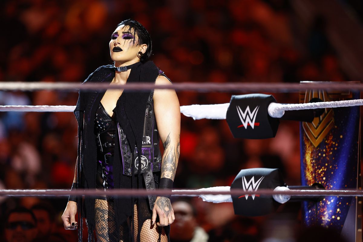Reha Ripley a l'air gothique comme l'enfer sur le ring de WrestleMania