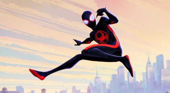 La nouvelle bande-annonce de Spider-Man: Across the Spider-Verse se moque de Spider-Man de Tom Holland