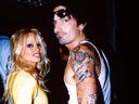 Pamela Anderson et Tommy Lee sont vus en 1995.
