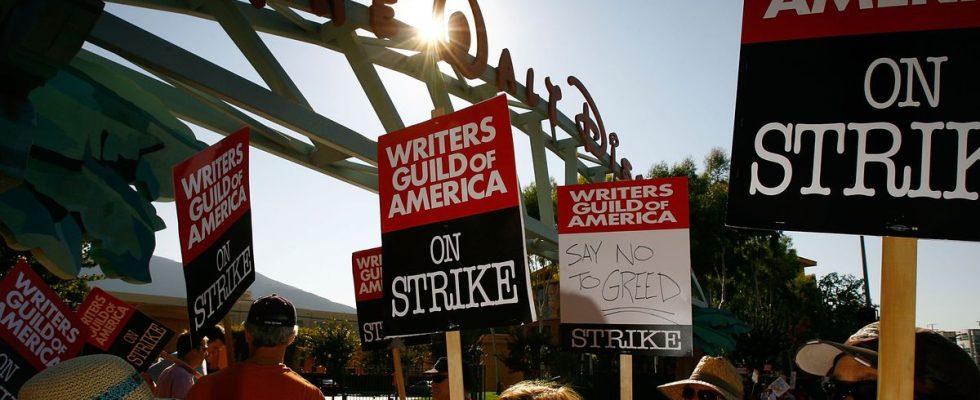Le vote d'autorisation de grève de la Writers Guild of America, expliqué