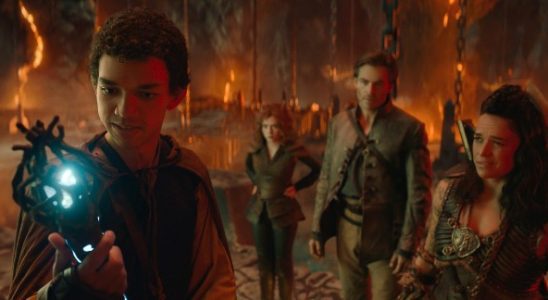 DUNGEONS & DRAGONS: HONOR AMONG THIEVES, (aka DUNGEONS AND DRAGONS: HONOR AMONG THIEVES), from left: Justice Smith, Sophia Lillis, Michelle Rodriguez, Chris Pine, Michelle Rodriguez, 2023.  © Paramount Pictures /Courtsey Everett Collection