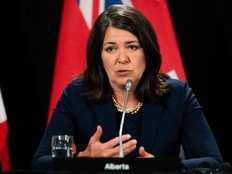 Le premier ministre de l'Alberta, Smith, dit que l'UCP paie pour une éventuelle poursuite en diffamation contre CBC