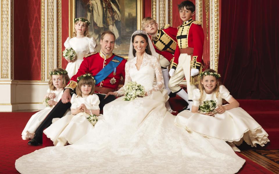 Les mariés royaux dans la salle du trône du palais de Buckingham en 2011 - Hugo Burnand/Clarence House/PA