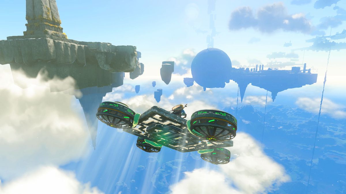 Link dans les nuages ​​pilotant un aéroglisseur dans The Legend of Zelda: Tears of the Kingdom