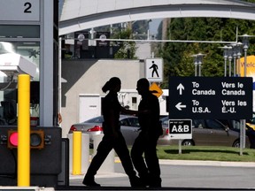 L'Agence des services frontaliers du Canada prévoit maintenir les services aux voyageurs et aux entreprises en cas de grève de la fonction publique.