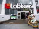Les revenus de Loblaw Cos. Ltd. ont bondi de 9,7 % au quatrième trimestre pour atteindre environ 13,7 milliards de dollars, dont 9,5 milliards de dollars de ventes d'aliments.