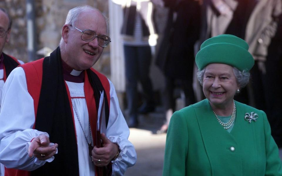 George Carey, alors archevêque de Cantorbéry, avec la reine Elizabeth II - Paul Grover pour The Telegraph