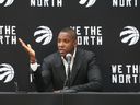 Le président des Raptors de Toronto, Masai Ujiri, a des questions imminentes avant la date limite des échanges de la NBA cette semaine.