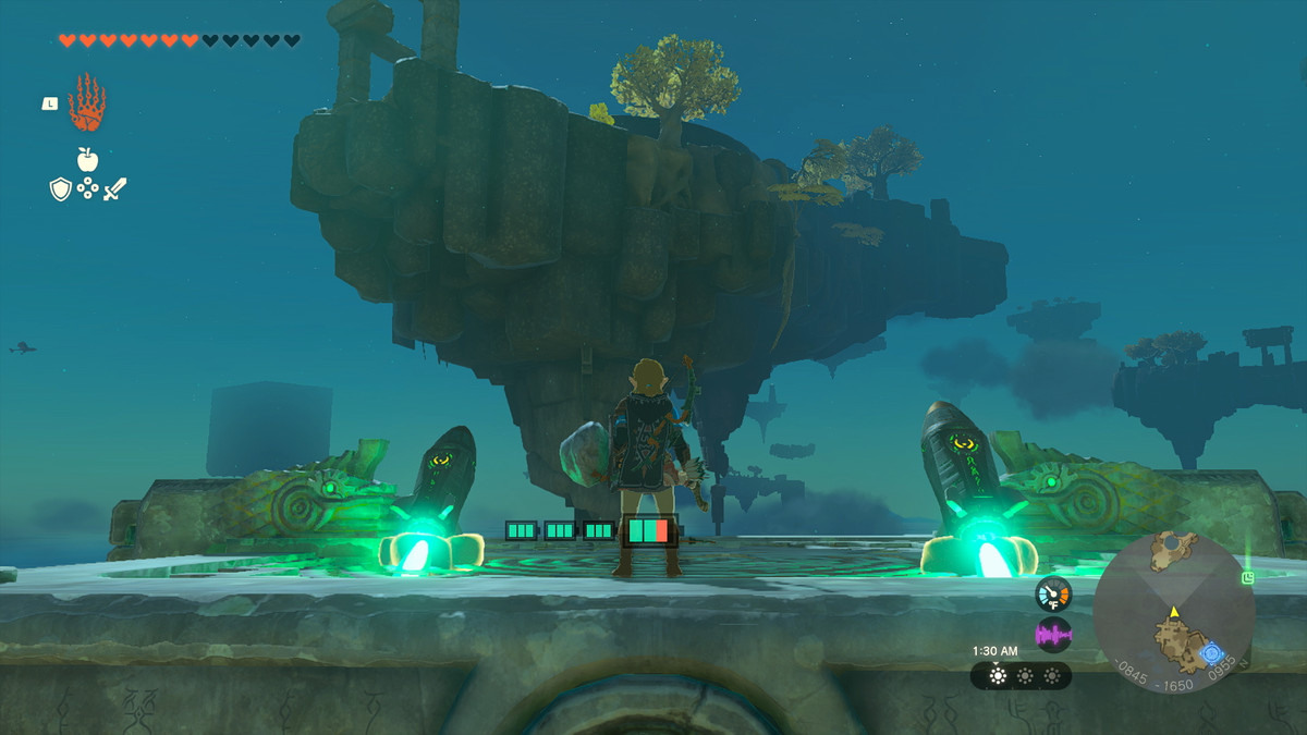 Link monte sur une barge de fortune, qui a des fusées Zonai attachées de chaque côté, pour atteindre une île céleste au-dessus de lui dans The Legend of Zelda: Tears of the Kingdom