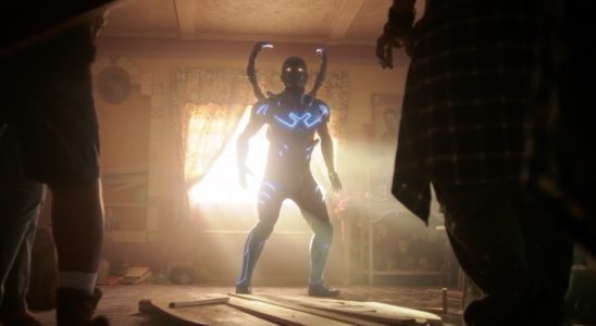 La bande-annonce de Blue Beetle donne au super-héros de DC une épée destructrice