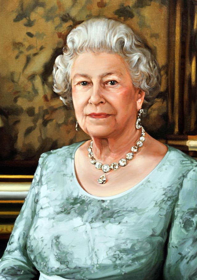 Un portrait officiel de la reine Elizabeth II par le peintre primé Isobel Peachey (John Stilwell/PA)