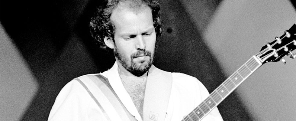 Lasse Wellander, guitariste de longue date d'ABBA, décède à l'âge de 70 ans