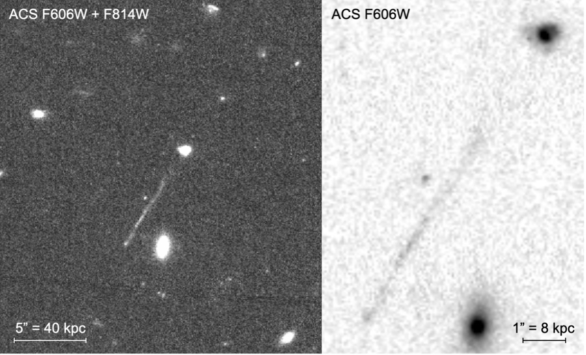 La traînée (au centre sur les deux images) semble provenir d'une galaxie en haut à droite à deux longueurs d'onde différentes.