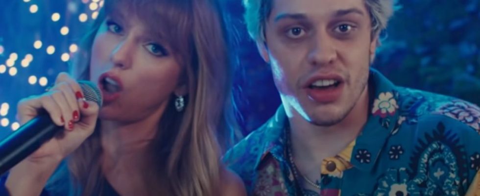 Taylor Swift and Pete Davidson on Saturday Night Live