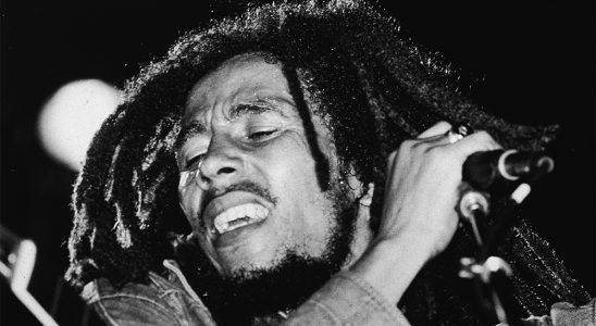 Paramount taquine la bande-annonce de "Bob Marley : One Love", avec Kingsley Ben-Adir incarnant la légende du reggae Les plus populaires doivent être lus