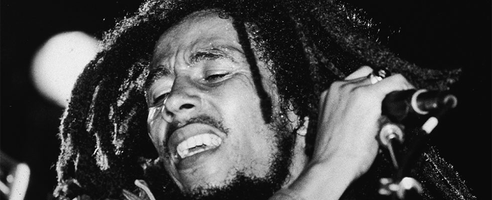 Paramount taquine la bande-annonce de "Bob Marley : One Love", avec Kingsley Ben-Adir incarnant la légende du reggae Les plus populaires doivent être lus