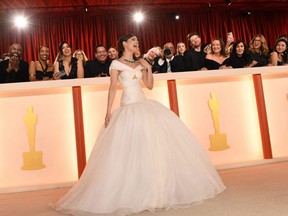 L'actrice américaine Sofia Carson assiste à la 95e cérémonie annuelle des Oscars au Dolby Theatre à Hollywood, en Californie, le dimanche 12 mars 2023.